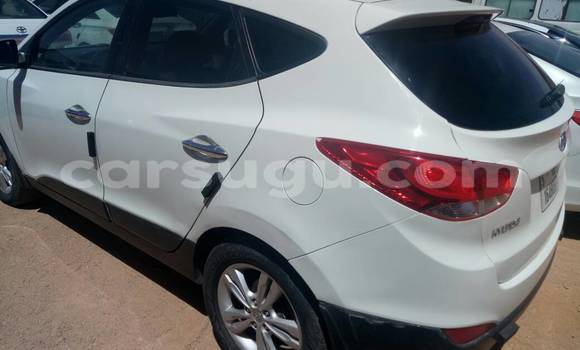 Acheter Occasion Voiture Hyundai ix35 Blanc à Ouagadougou, Burkina-Faso Acheter Occasion Voiture Hyundai ix35 Blanc à Ouagadougou, Burkina-Faso