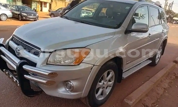 Acheter Occasion Voiture Toyota RAV4 Beige à Ouagadougou, Burkina-Faso Acheter Occasion Voiture Toyota RAV4 Beige à Ouagadougou, Burkina-Faso