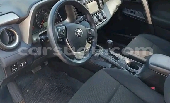 Acheter Occasion Voiture Toyota RAV4 Blanc à Ouagadougou, Burkina-Faso Acheter Occasion Voiture Toyota RAV4 Blanc à Ouagadougou, Burkina-Faso