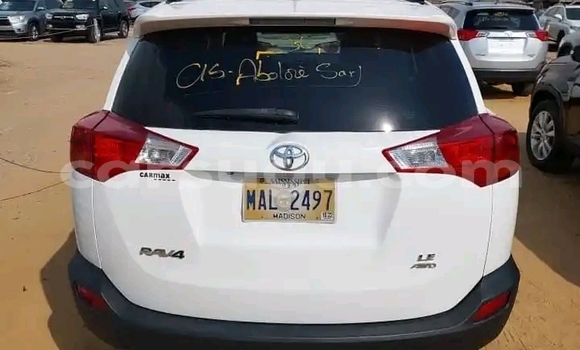 Acheter Occasion Voiture Toyota RAV4 Blanc à Ouagadougou, Burkina-Faso Acheter Occasion Voiture Toyota RAV4 Blanc à Ouagadougou, Burkina-Faso