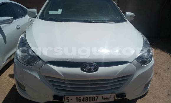 Acheter Occasion Voiture Hyundai ix35 Blanc à Ouagadougou, Burkina-Faso Acheter Occasion Voiture Hyundai ix35 Blanc à Ouagadougou, Burkina-Faso