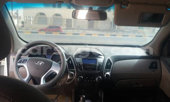 Acheter Occasion Voiture Hyundai ix35 Blanc à Ouagadougou, Burkina-Faso Acheter Occasion Voiture Hyundai ix35 Blanc à Ouagadougou, Burkina-Faso