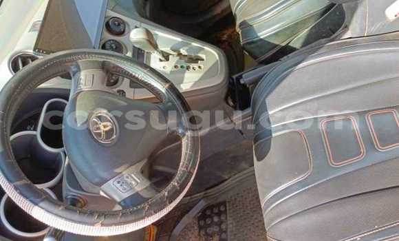 Sayi Na hannu Toyota Matrix Blue Mota in Ouagadougou a Burkina Faso Sayi Na hannu Toyota Matrix Blue Mota in Ouagadougou a Burkina Faso