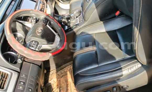 Sayi Na hannu Toyota Highlander White Mota in Ouagadougou a Burkina Faso Sayi Na hannu Toyota Highlander White Mota in Ouagadougou a Burkina Faso