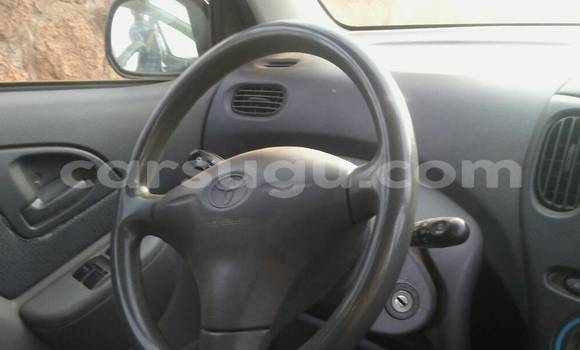 Acheter Occasion Voiture Toyota Yaris Gris à Ouagadougou, Burkina-Faso Acheter Occasion Voiture Toyota Yaris Gris à Ouagadougou, Burkina-Faso