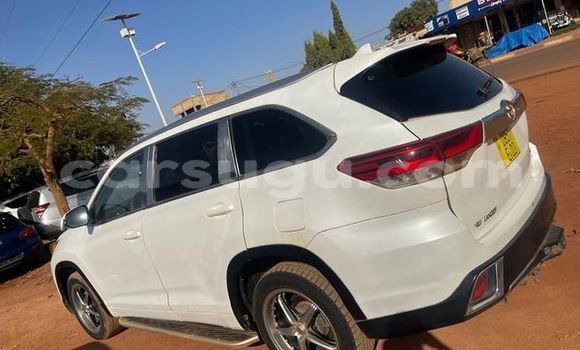 Buy Used Toyota Highlander Black Car in Ouagadougou in Burkina Faso Buy Used Toyota Highlander Black Car in Ouagadougou in Burkina Faso