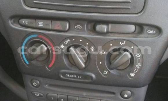 Acheter Occasion Voiture Toyota Yaris Gris à Ouagadougou, Burkina-Faso Acheter Occasion Voiture Toyota Yaris Gris à Ouagadougou, Burkina-Faso
