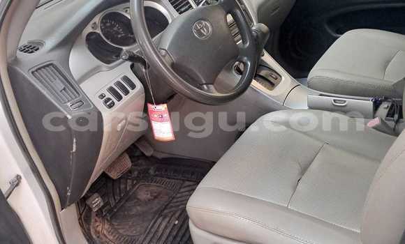 Buy Used Toyota Highlander White Car in Ouagadougou in Burkina Faso Buy Used Toyota Highlander White Car in Ouagadougou in Burkina Faso