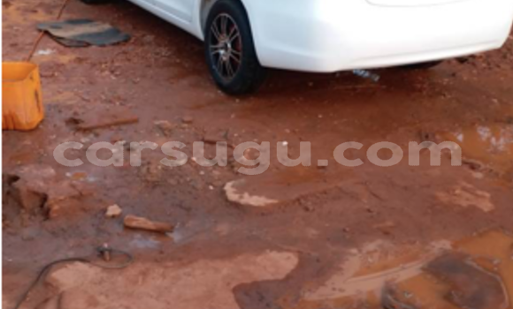 Acheter Occasion Voiture Toyota Yaris Blanc à Ouagadougou, Burkina-Faso Acheter Occasion Voiture Toyota Yaris Blanc à Ouagadougou, Burkina-Faso