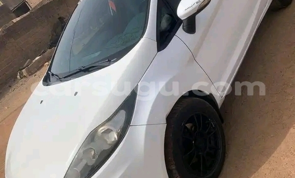 Acheter Occasion Voiture Ford Fiesta Blanc à Ouagadougou, Burkina-Faso Acheter Occasion Voiture Ford Fiesta Blanc à Ouagadougou, Burkina-Faso