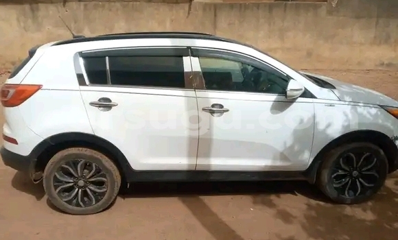Acheter Occasion Voiture Kia Sportage Blanc à Ouagadougou, Burkina-Faso Acheter Occasion Voiture Kia Sportage Blanc à Ouagadougou, Burkina-Faso