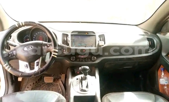 Acheter Occasion Voiture Kia Sportage Blanc à Ouagadougou, Burkina-Faso Acheter Occasion Voiture Kia Sportage Blanc à Ouagadougou, Burkina-Faso