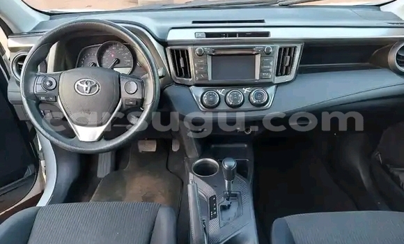 Sayi Na hannu Toyota RAV4 Sauran Mota in Ouagadougou a Burkina Faso Sayi Na hannu Toyota RAV4 Sauran Mota in Ouagadougou a Burkina Faso