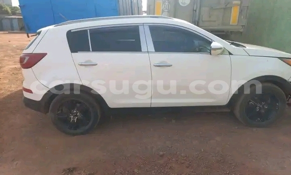 Sayi Na hannu Kia Sportage White Mota in Ouagadougou a Burkina Faso Sayi Na hannu Kia Sportage White Mota in Ouagadougou a Burkina Faso