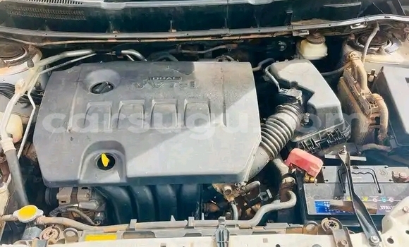 Sayi Na hannu Toyota Matrix White Mota in Ouagadougou a Burkina Faso Sayi Na hannu Toyota Matrix White Mota in Ouagadougou a Burkina Faso