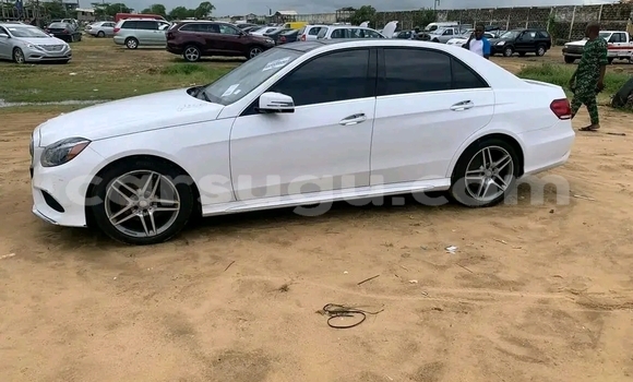 Acheter Occasion Voiture Mercedes-Benz E–Class Autre à Ouagadougou, Burkina-Faso Acheter Occasion Voiture Mercedes-Benz E–Class Autre à Ouagadougou, Burkina-Faso
