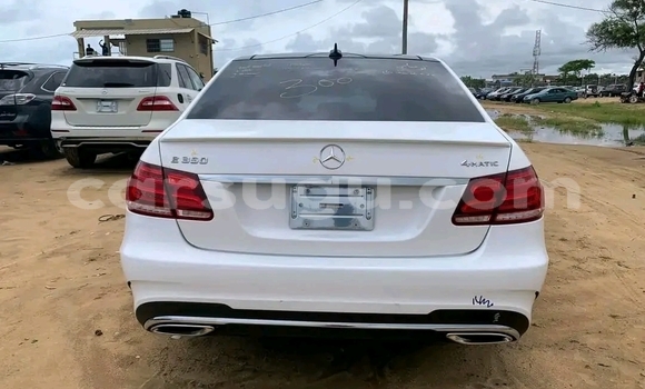 Acheter Occasion Voiture Mercedes-Benz E–Class Autre à Ouagadougou, Burkina-Faso Acheter Occasion Voiture Mercedes-Benz E–Class Autre à Ouagadougou, Burkina-Faso