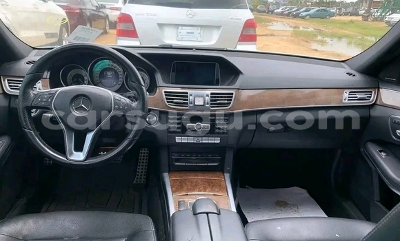 Acheter Occasion Voiture Mercedes-Benz E–Class Autre à Ouagadougou, Burkina-Faso Acheter Occasion Voiture Mercedes-Benz E–Class Autre à Ouagadougou, Burkina-Faso