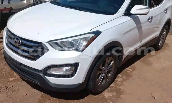 Acheter Occasion Voiture Hyundai Santa Fe Blanc à Ouagadougou, Burkina-Faso Acheter Occasion Voiture Hyundai Santa Fe Blanc à Ouagadougou, Burkina-Faso