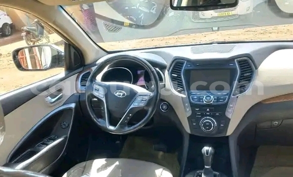 Acheter Occasion Voiture Hyundai Santa Fe Blanc à Ouagadougou, Burkina-Faso Acheter Occasion Voiture Hyundai Santa Fe Blanc à Ouagadougou, Burkina-Faso