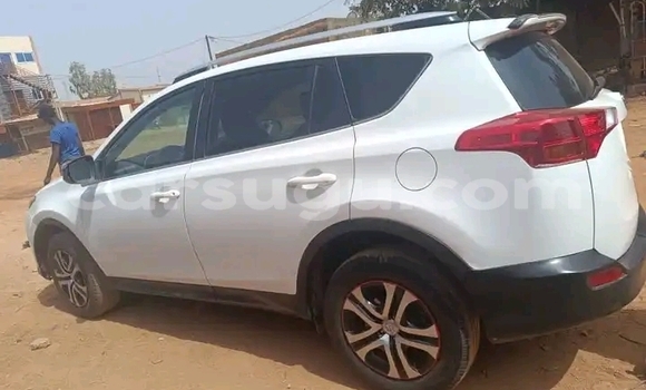 Acheter Occasion Voiture Toyota RAV4 Blanc à Ouagadougou, Burkina-Faso Acheter Occasion Voiture Toyota RAV4 Blanc à Ouagadougou, Burkina-Faso
