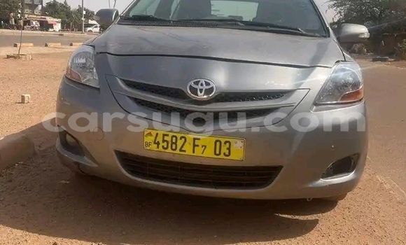 Acheter Occasion Voiture Toyota Yaris Gris à Ouagadougou, Burkina-Faso Acheter Occasion Voiture Toyota Yaris Gris à Ouagadougou, Burkina-Faso