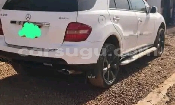 Acheter Occasion Voiture Mercedes-Benz ML–Class Blanc à Ouagadougou, Burkina-Faso Acheter Occasion Voiture Mercedes-Benz ML–Class Blanc à Ouagadougou, Burkina-Faso