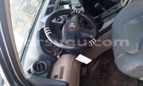 Acheter Occasion Voiture Toyota RAV4 Bleu à Ouagadougou, Burkina-Faso Acheter Occasion Voiture Toyota RAV4 Bleu à Ouagadougou, Burkina-Faso