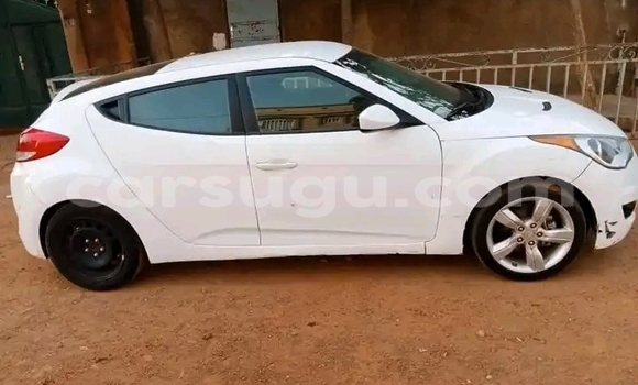 Acheter Occasion Voiture Hyundai Veloster Blanc à Ouagadougou, Burkina-Faso