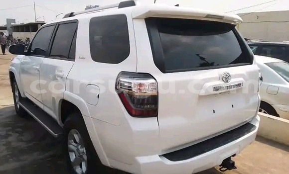 Acheter Occasion Voiture Toyota 4Runner Blanc à Ouagadougou, Burkina-Faso Acheter Occasion Voiture Toyota 4Runner Blanc à Ouagadougou, Burkina-Faso