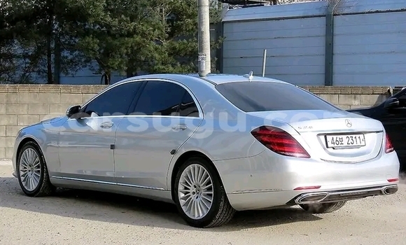 Acheter Occasion Voiture Mercedes-Benz S–Class Blanc à Ouagadougou, Burkina-Faso