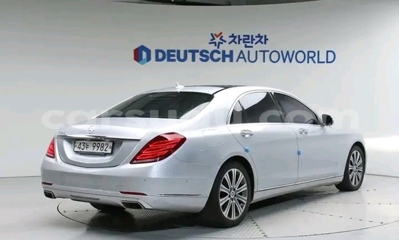 Acheter Occasion Voiture Mercedes-Benz S–Class Blanc à Ouagadougou, Burkina-Faso