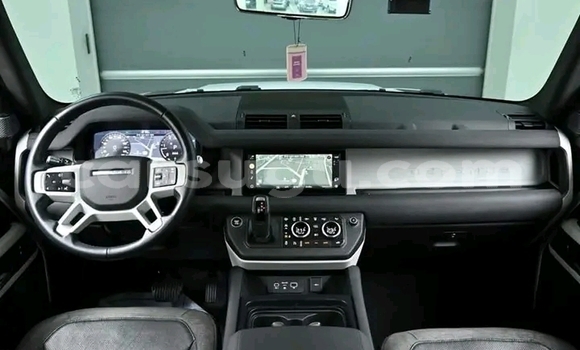 Sayi Na hannu Land Rover Defender White Mota in Ouagadougou a Burkina Faso Sayi Na hannu Land Rover Defender White Mota in Ouagadougou a Burkina Faso