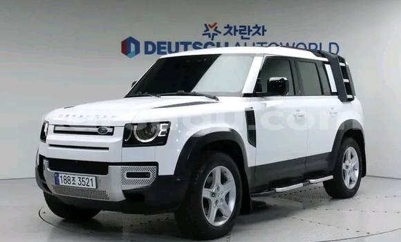 Sayi Na hannu Land Rover Defender White Mota in Ouagadougou a Burkina Faso Sayi Na hannu Land Rover Defender White Mota in Ouagadougou a Burkina Faso