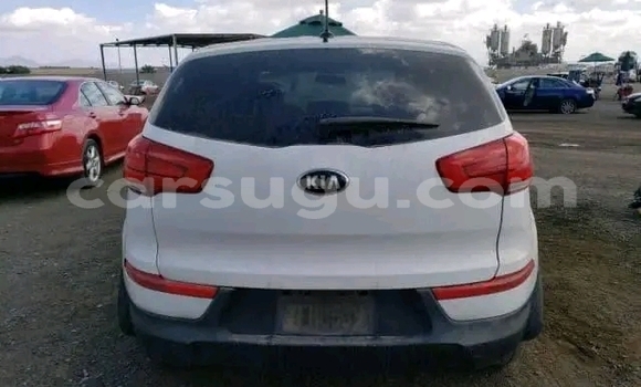 Sayi Na hannu Kia Sportage White Mota in Ouagadougou a Burkina Faso Sayi Na hannu Kia Sportage White Mota in Ouagadougou a Burkina Faso