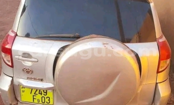 Sayi Na hannu Toyota RAV4 Azurfa Mota in Ouagadougou a Burkina Faso Sayi Na hannu Toyota RAV4 Azurfa Mota in Ouagadougou a Burkina Faso