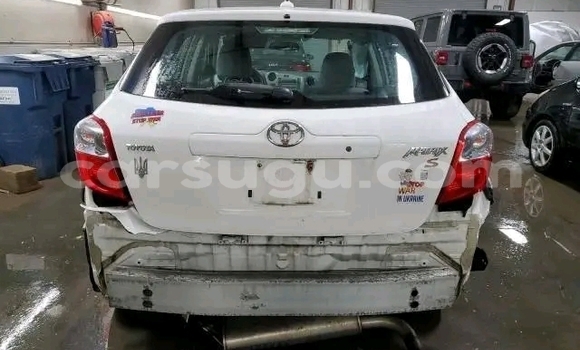 Sayi Na hannu Toyota Matrix White Mota in Ouagadougou a Burkina Faso Sayi Na hannu Toyota Matrix White Mota in Ouagadougou a Burkina Faso