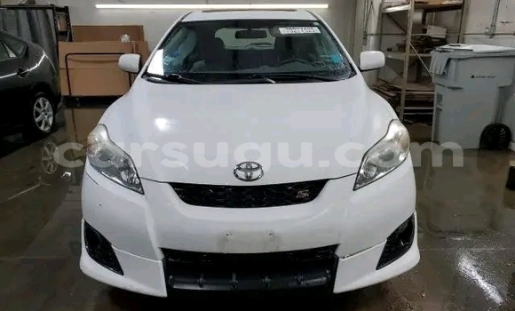 Sayi Na hannu Toyota Matrix White Mota in Ouagadougou a Burkina Faso Sayi Na hannu Toyota Matrix White Mota in Ouagadougou a Burkina Faso