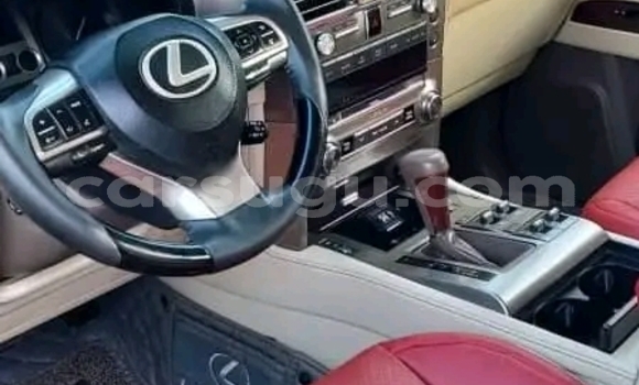 Sayi Na hannu Lexus GX White Mota in Ouagadougou a Burkina Faso Sayi Na hannu Lexus GX White Mota in Ouagadougou a Burkina Faso