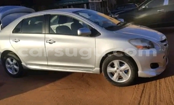 Sayi Na hannu Toyota Yaris Azurfa Mota in Ouagadougou a Burkina Faso Sayi Na hannu Toyota Yaris Azurfa Mota in Ouagadougou a Burkina Faso