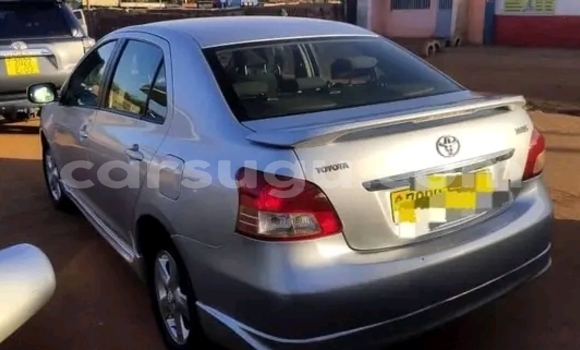 Sayi Na hannu Toyota Yaris Azurfa Mota in Ouagadougou a Burkina Faso Sayi Na hannu Toyota Yaris Azurfa Mota in Ouagadougou a Burkina Faso