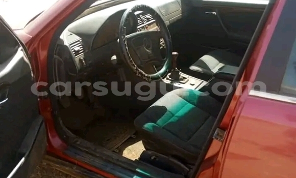 Sayi Na hannu Mercedes-Benz C250 coupe Red Mota in Ouagadougou a Burkina Faso Sayi Na hannu Mercedes-Benz C250 coupe Red Mota in Ouagadougou a Burkina Faso