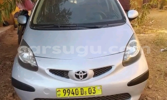 Sayi Na hannu Toyota Aygo Azurfa Mota in Ouagadougou a Burkina Faso Sayi Na hannu Toyota Aygo Azurfa Mota in Ouagadougou a Burkina Faso