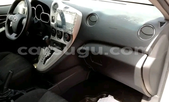 Sayi Na hannu Toyota Matrix Azurfa Mota in Ouagadougou a Burkina Faso Sayi Na hannu Toyota Matrix Azurfa Mota in Ouagadougou a Burkina Faso