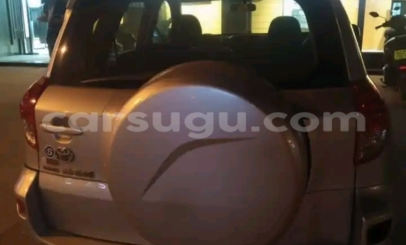 Acheter Occasion Voiture Toyota RAV4 Beige à Ouagadougou, Burkina-Faso Acheter Occasion Voiture Toyota RAV4 Beige à Ouagadougou, Burkina-Faso