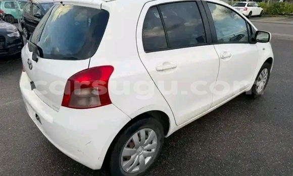 Acheter Occasion Voiture Toyota Yaris Blanc à Ouagadougou, Burkina-Faso Acheter Occasion Voiture Toyota Yaris Blanc à Ouagadougou, Burkina-Faso