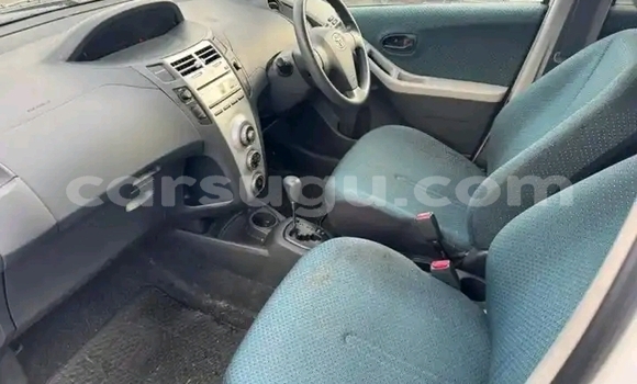 Acheter Occasion Voiture Toyota Yaris Blanc à Ouagadougou, Burkina-Faso Acheter Occasion Voiture Toyota Yaris Blanc à Ouagadougou, Burkina-Faso