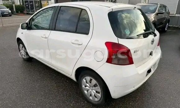 Acheter Occasion Voiture Toyota Yaris Blanc à Ouagadougou, Burkina-Faso Acheter Occasion Voiture Toyota Yaris Blanc à Ouagadougou, Burkina-Faso