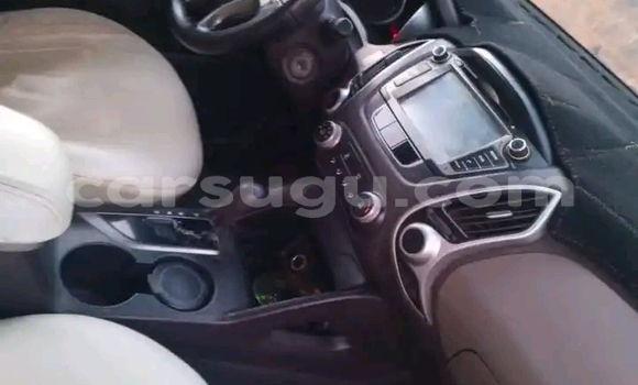 Acheter Occasion Voiture Hyundai Tucson Blanc à Ouagadougou, Burkina-Faso Acheter Occasion Voiture Hyundai Tucson Blanc à Ouagadougou, Burkina-Faso