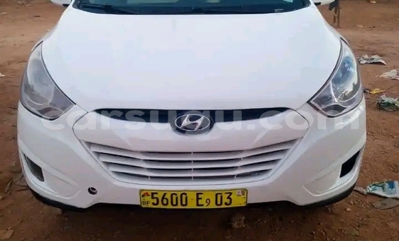Acheter Occasion Voiture Hyundai Tucson Blanc à Ouagadougou, Burkina-Faso Acheter Occasion Voiture Hyundai Tucson Blanc à Ouagadougou, Burkina-Faso